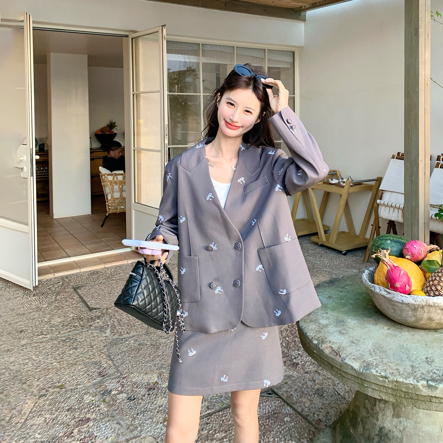 氛围感减龄刺绣灰色西装短裙套装女春季2026新款小个子爆款两件套