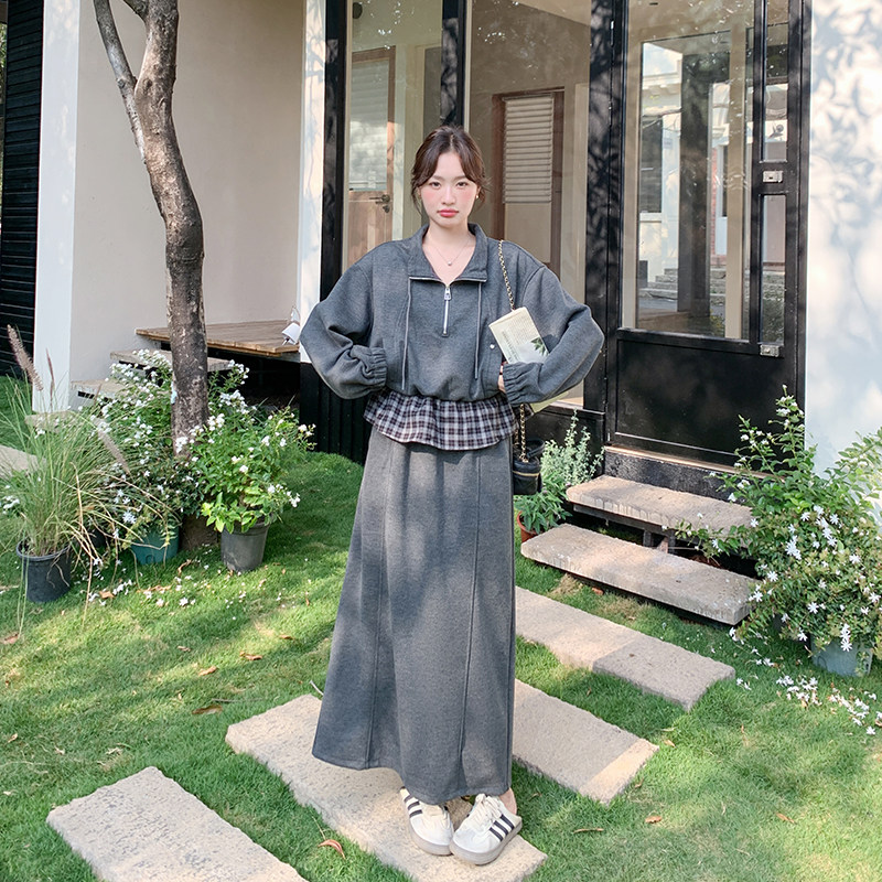 格子拼接灰色针织卫衣套装女春季2026新款韩系巨好看半身裙两件套