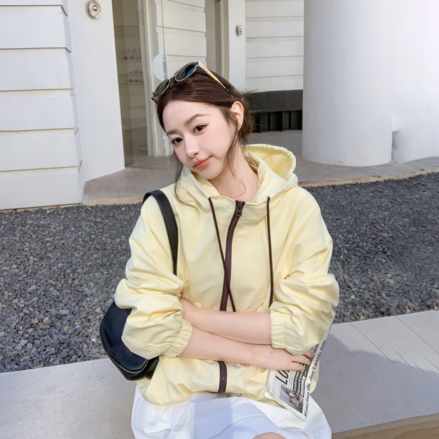 超火减龄巨好看连帽黄色短款外套女春季2026新款小个子冲锋衣夹克