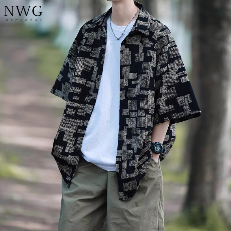 冰丝短袖衬衫男夏季薄款设计感小众痞帅宽松大码花衬衣男休闲外套