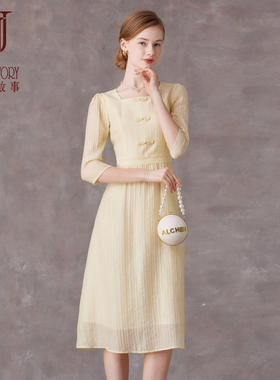 温柔风减龄方领连衣裙2026新款设计感盘扣小众裙子灰蓝色雪纺长裙