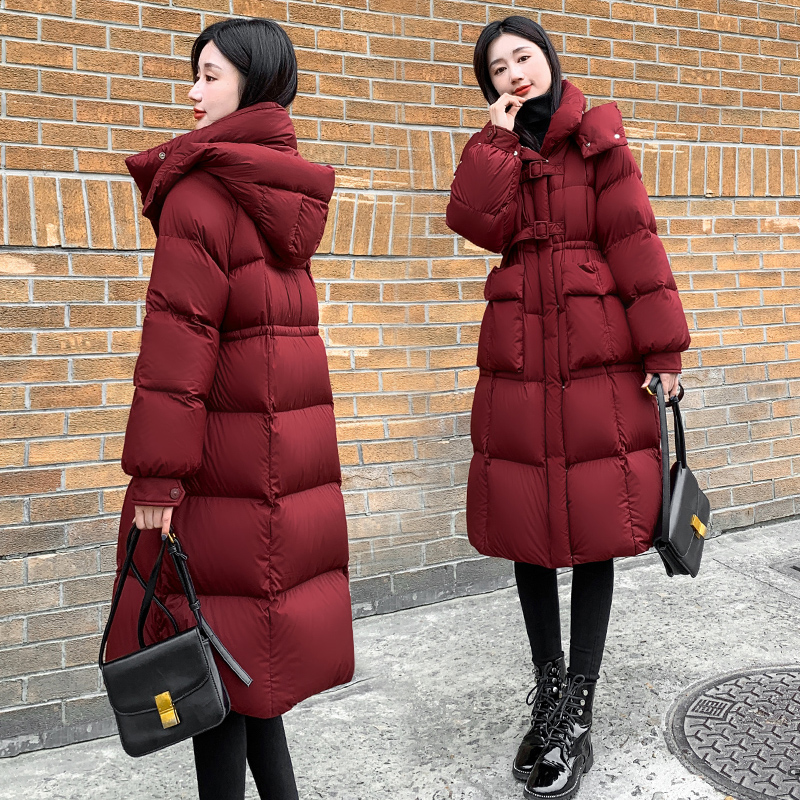韩版中长款连帽酒红色羽绒服