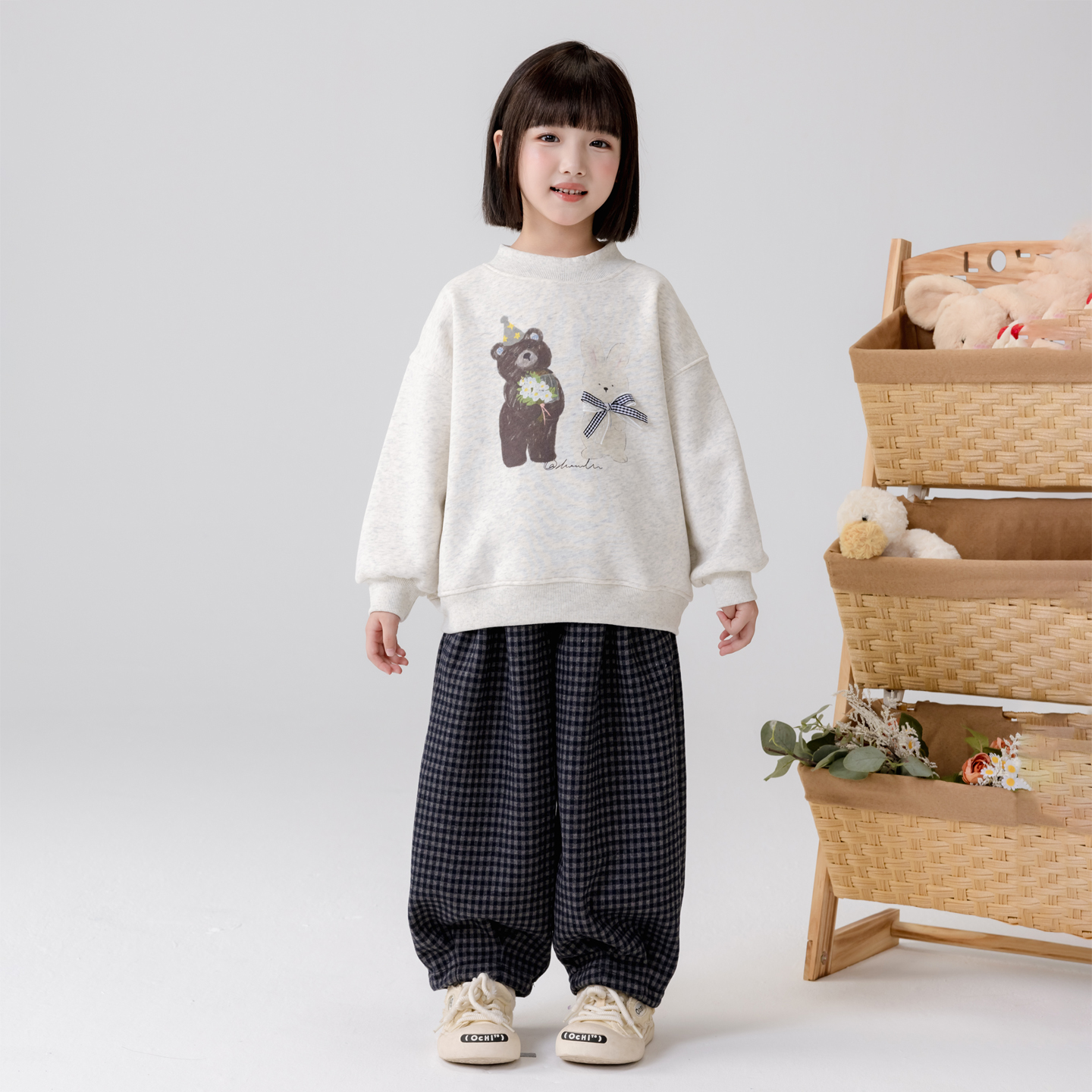 哈依鲁2025秋冬季女童新款加绒卫衣儿童中大童一体绒灰色宽松上衣