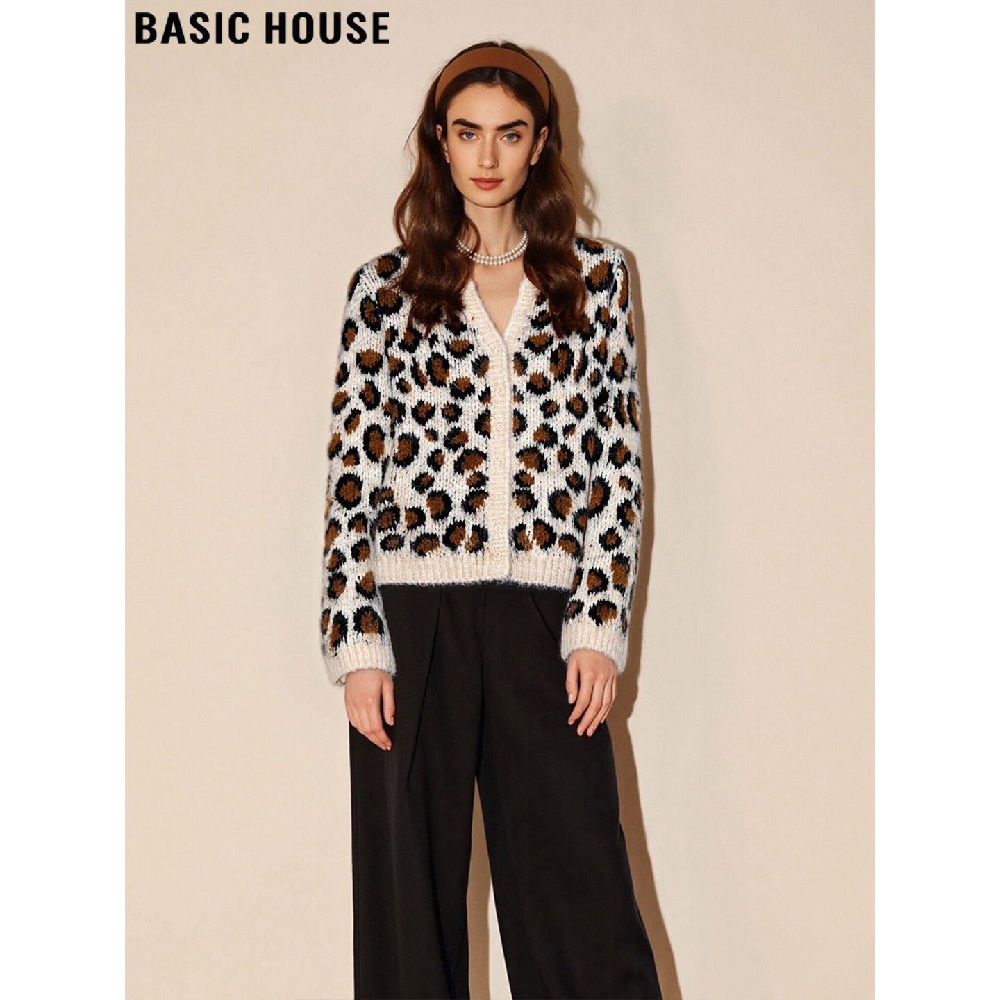 百家好慵懒风软糯V领毛衣外套女