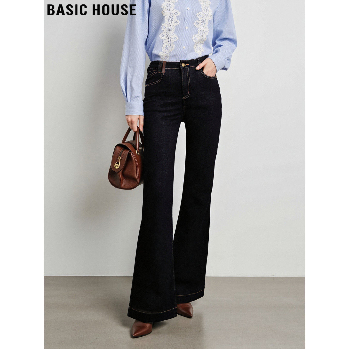 百家好黑金色高腰显瘦微喇牛仔裤