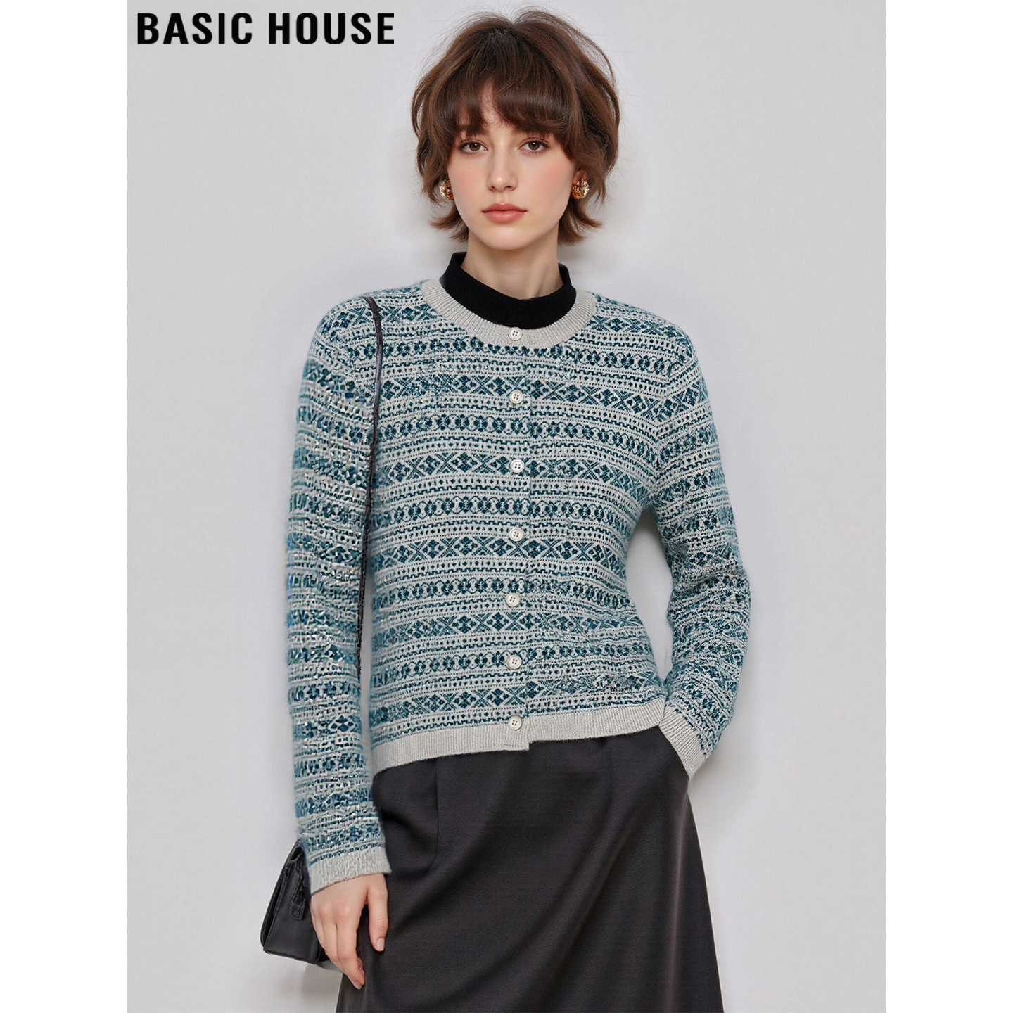 百家好条纹提花圆领软糯羊绒衫女