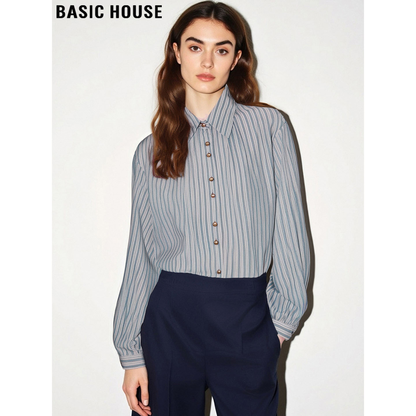 百家好高智感竖条纹衬衫叠穿打底