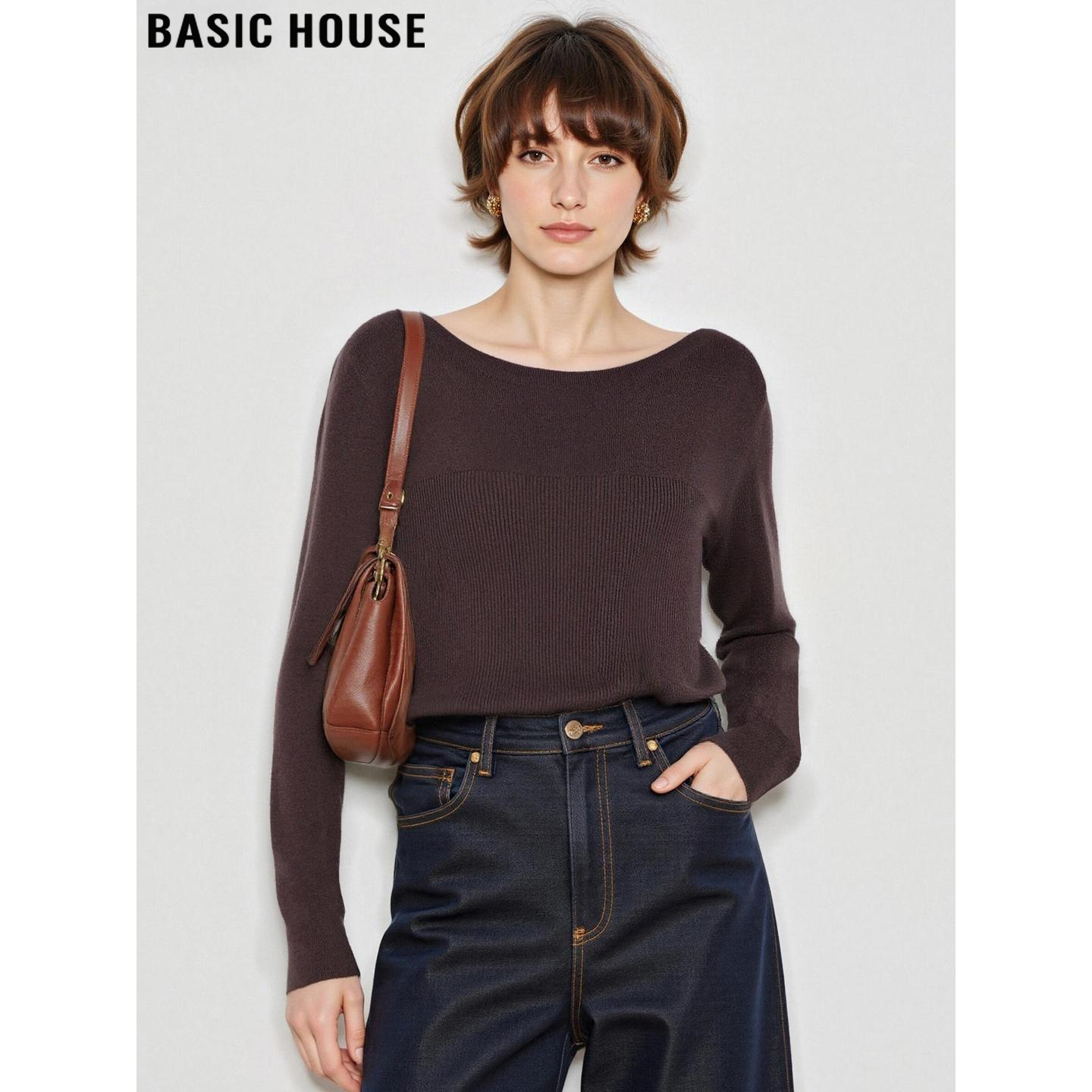 百家好深棕色一字领露锁骨针织衫