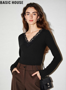 Basic House/百家好黑色蕾丝拼接V领打底衫女冬季修身加绒加厚T恤