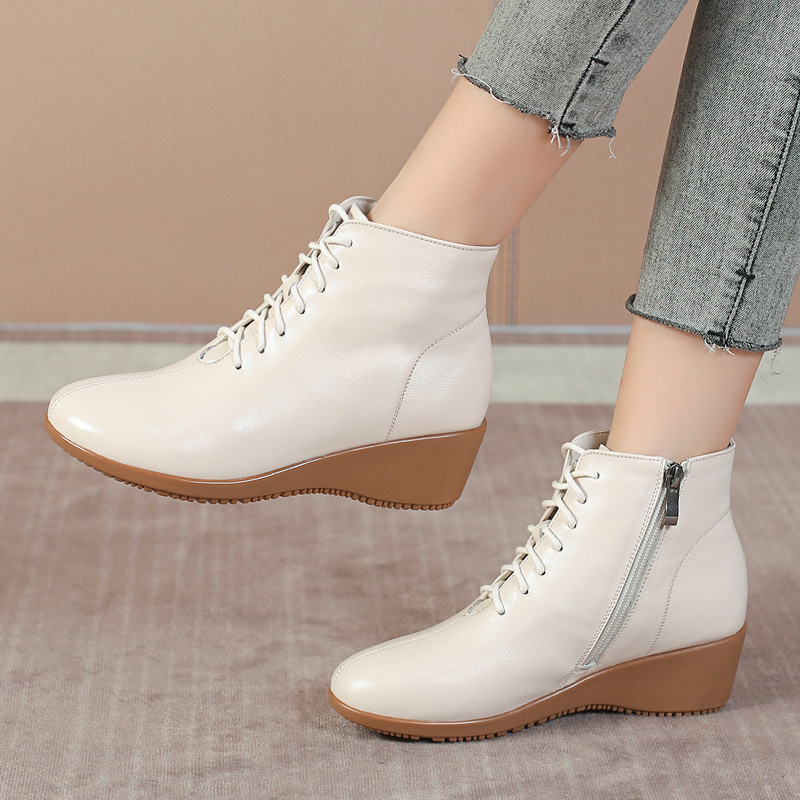 坡跟妈妈大码休闲皮鞋加绒马丁靴