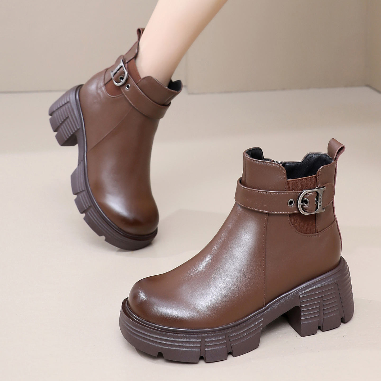 真皮马丁靴女厚底短靴冬新款粗跟加绒轻便松糕底女鞋小个子高跟靴