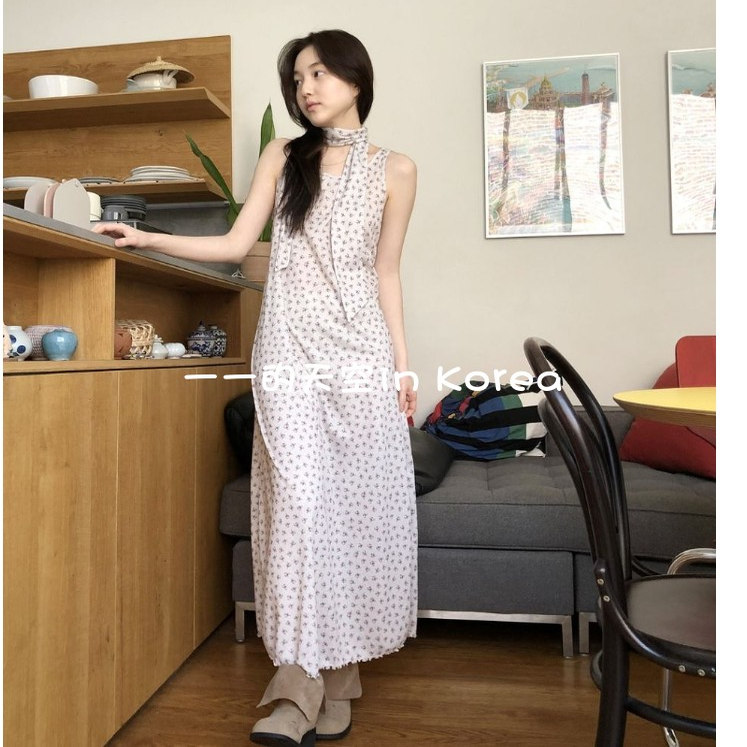 配围巾碎花裙韩国代购2025秋冬新品长款少女风浪漫舒适无袖连衣裙