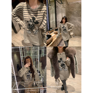 （吴大笑）杏仁慕斯～保暖环保羊绒可爱米奇减龄百搭条纹磨毛T恤