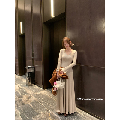 （吴大笑）琉璃佳人～简约气质V领显瘦百搭温柔大裙摆扇裙连衣裙