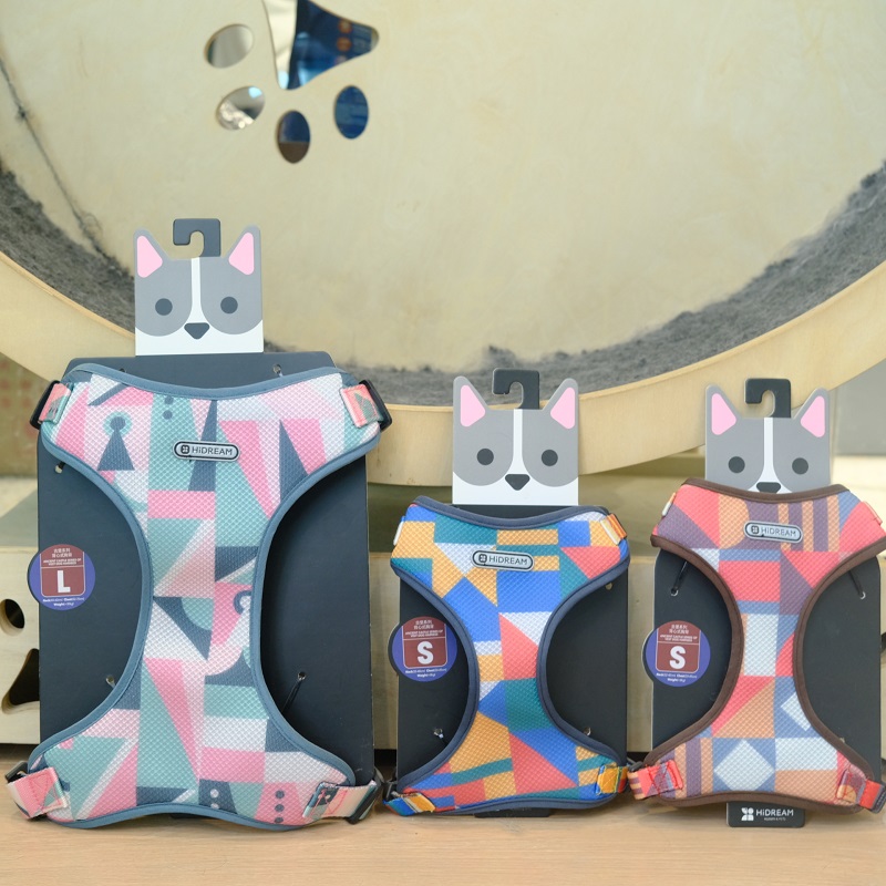 啦调酱 HiDREAM古堡背心式轻量胸背狗狗外出胸背带中小型幼犬