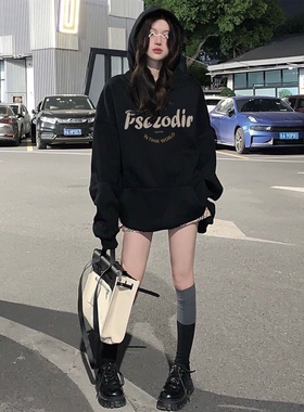 美式字母印花简约黑色连帽卫衣女2023秋冬新款时尚百搭宽松上衣潮
