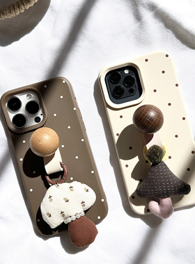 TRstudio木质蘑菇支架可爱蘑菇吊饰手机壳皮环适用于iphone17pro16promax布艺充棉手机挂件手持手机可支撑