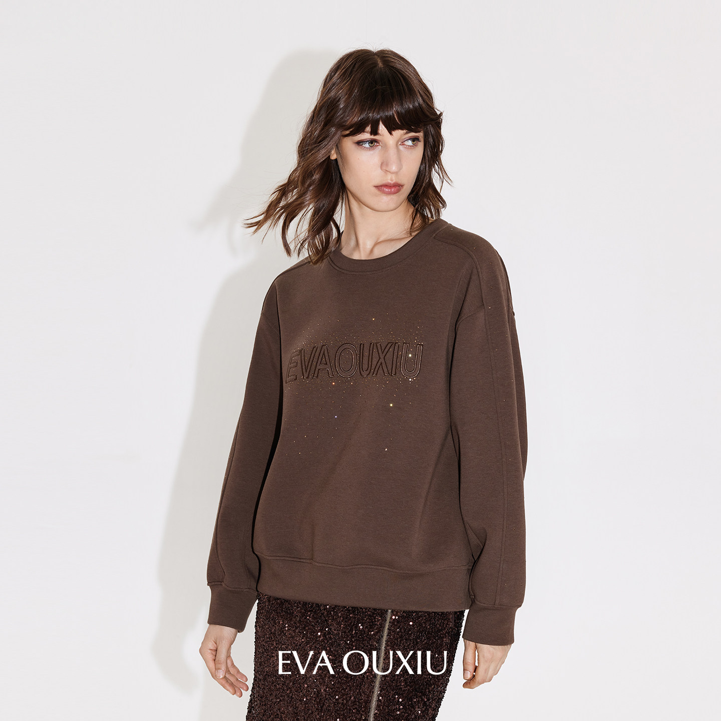 EVAOUXIU磨毛加厚烫钻卫衣女秋冬宽松通勤休闲上衣时尚潮流套头衫