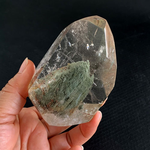 天然绿幽灵原石把玩水晶手把件