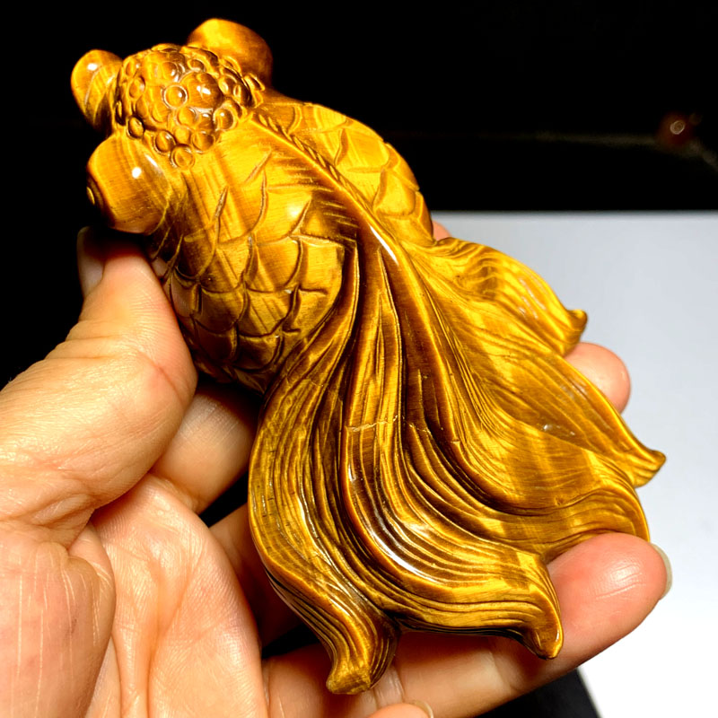 天然虎睛石雕刻金鱼把玩虎睛石