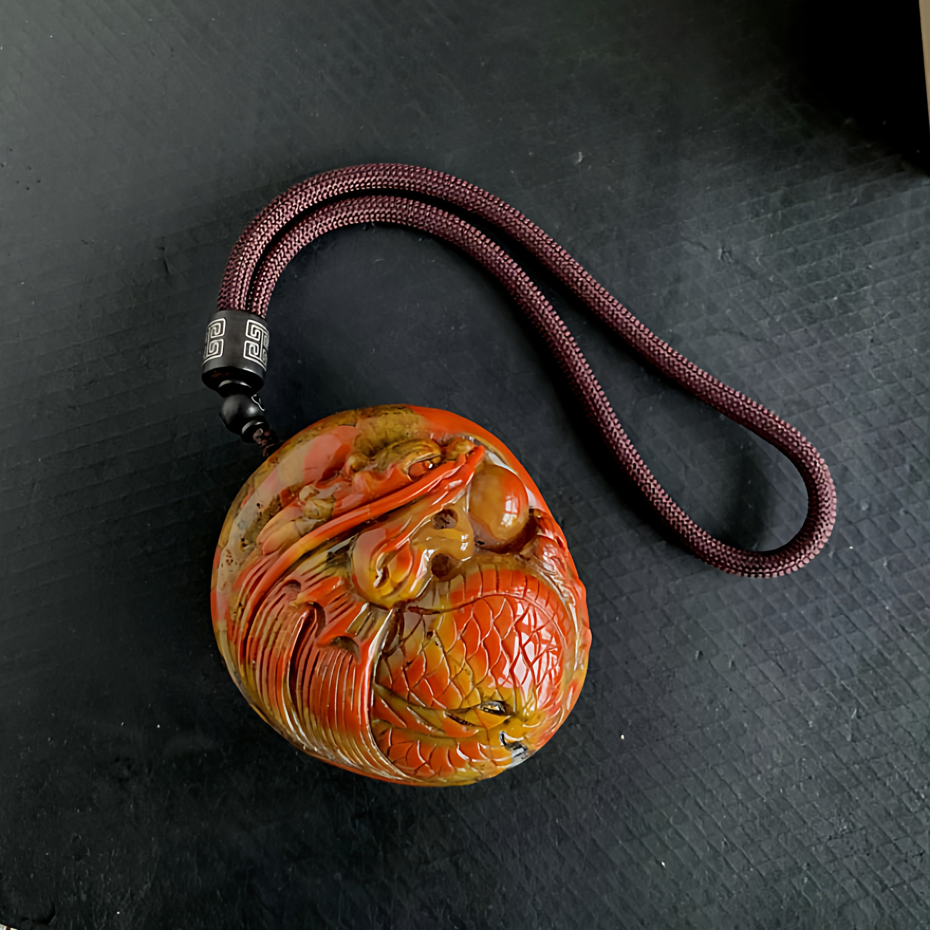 水玉冰魄天然宣化战国红玛瑙雕刻龙把玩 玛瑙手把件 小摆件