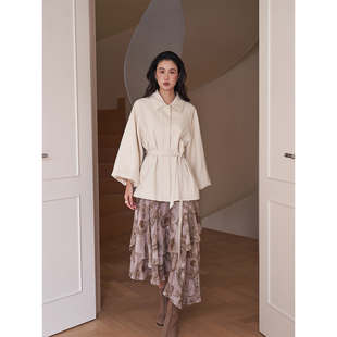 签儿新品早春通勤灯笼袖米白收腰短款翻领长袖风衣设计感时尚外套