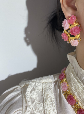 欧韩粉色花朵合金项链