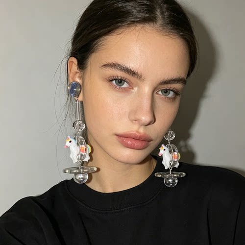欧韩个性马上有钱透明树脂童趣少女耳环小众设计辣妹风长款耳饰潮