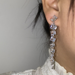 轻奢高级感锆石闪钻长款礼服配饰网红气质精致贵气耳环耳坠耳钉