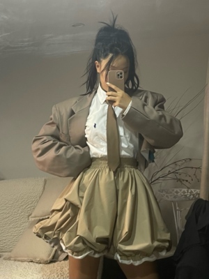 网红卡其色温精灵通勤廓形蓬蓬裙