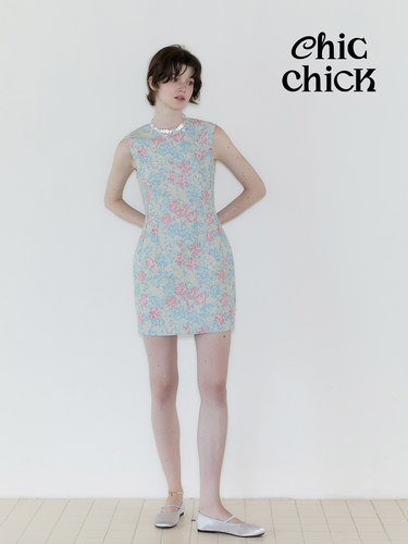 甜美连衣裙修身花卉无袖