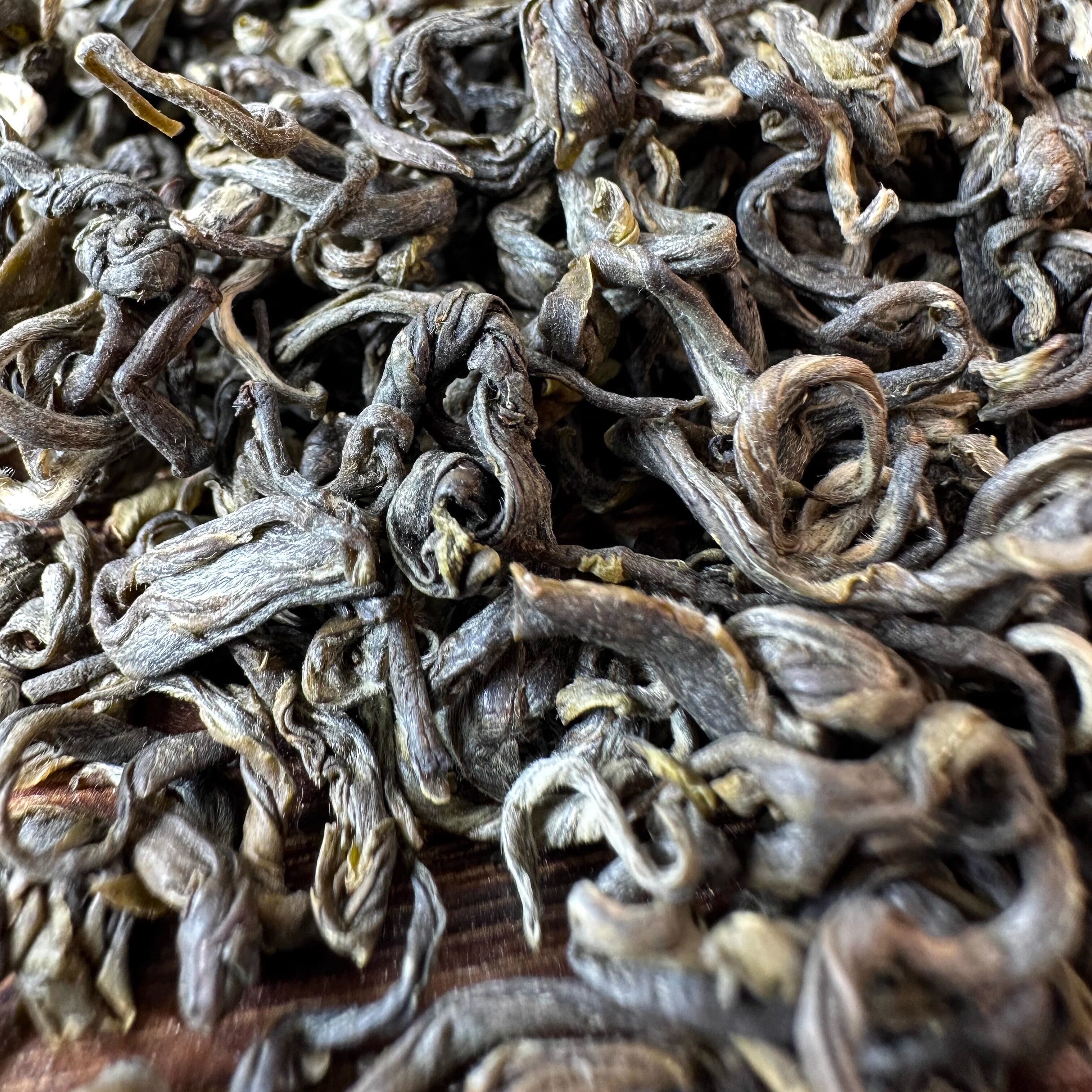 新茶云南梁河回龙茶绿茶回龙寨茶滇绿茶精选炒青绿茶回甘浓香茶叶