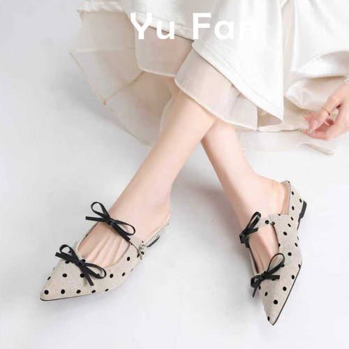 蝴蝶结波点尖头坡跟包头凉鞋尖头