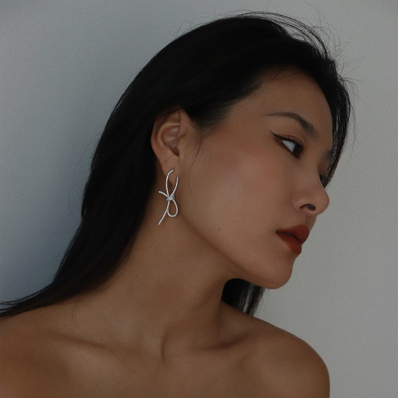 S925银针高级感蝴蝶结耳环