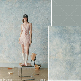 侘寂风蓝灰色斑驳水泥墙背景纸影棚破旧墙面写真颗粒油画肌理背景