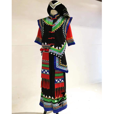 男士壮族彝族苗族傣族刺绣56个少数民族舞台盛装歌手走秀服装租赁