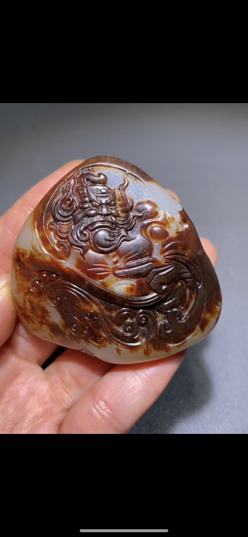 高品质 新疆和田玉籽料 钟馗捉鬼 独籽雕刻 皮色艳丽61×59×24.5