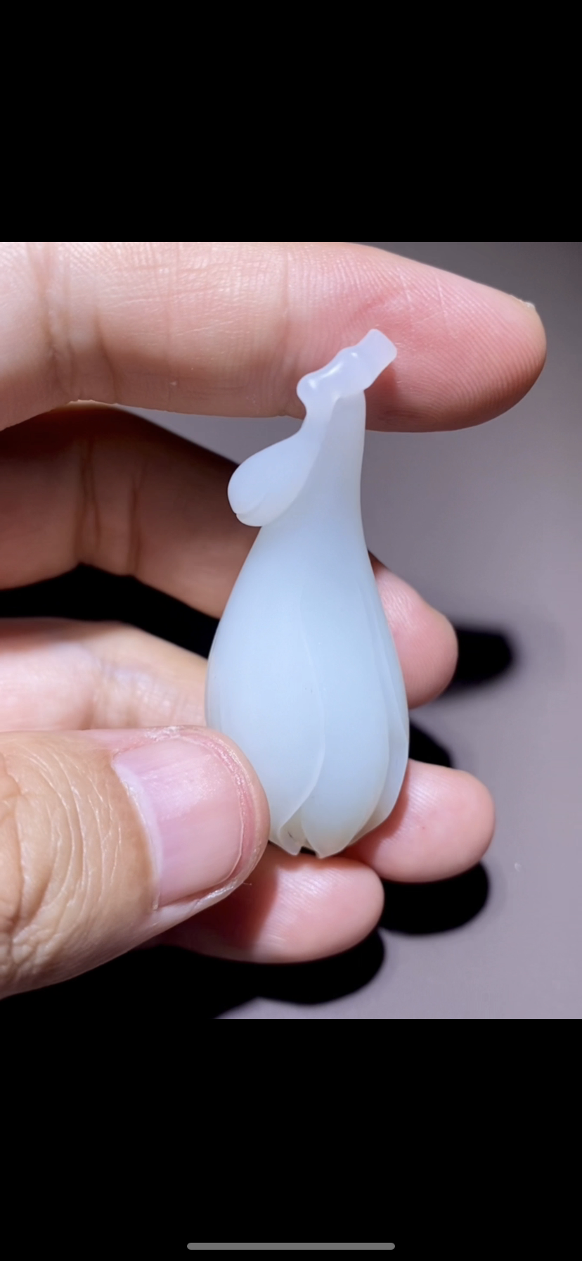 天然正品新疆和田玉籽料玉兰花 一级老熟 油性脂粉好 细润 带证书