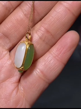 精品和田玉四时平安转运珠白玉白玉糖玉和青花组成镶18k 24×12mm