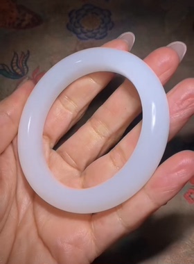 精品新疆和田玉籽料手镯一级白油性好脂粉足玉种老糯温润细腻56mm