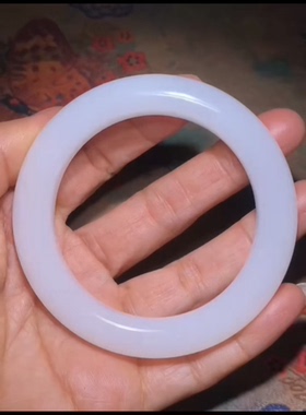 高品质新疆和田玉籽料手镯 一级白油性好 玉种老糯 温润细腻 58mm