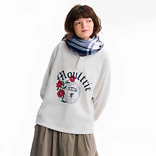 niko家 2025秋季新品日系约休闲风领刺绣印花圆领上衣卫衣女