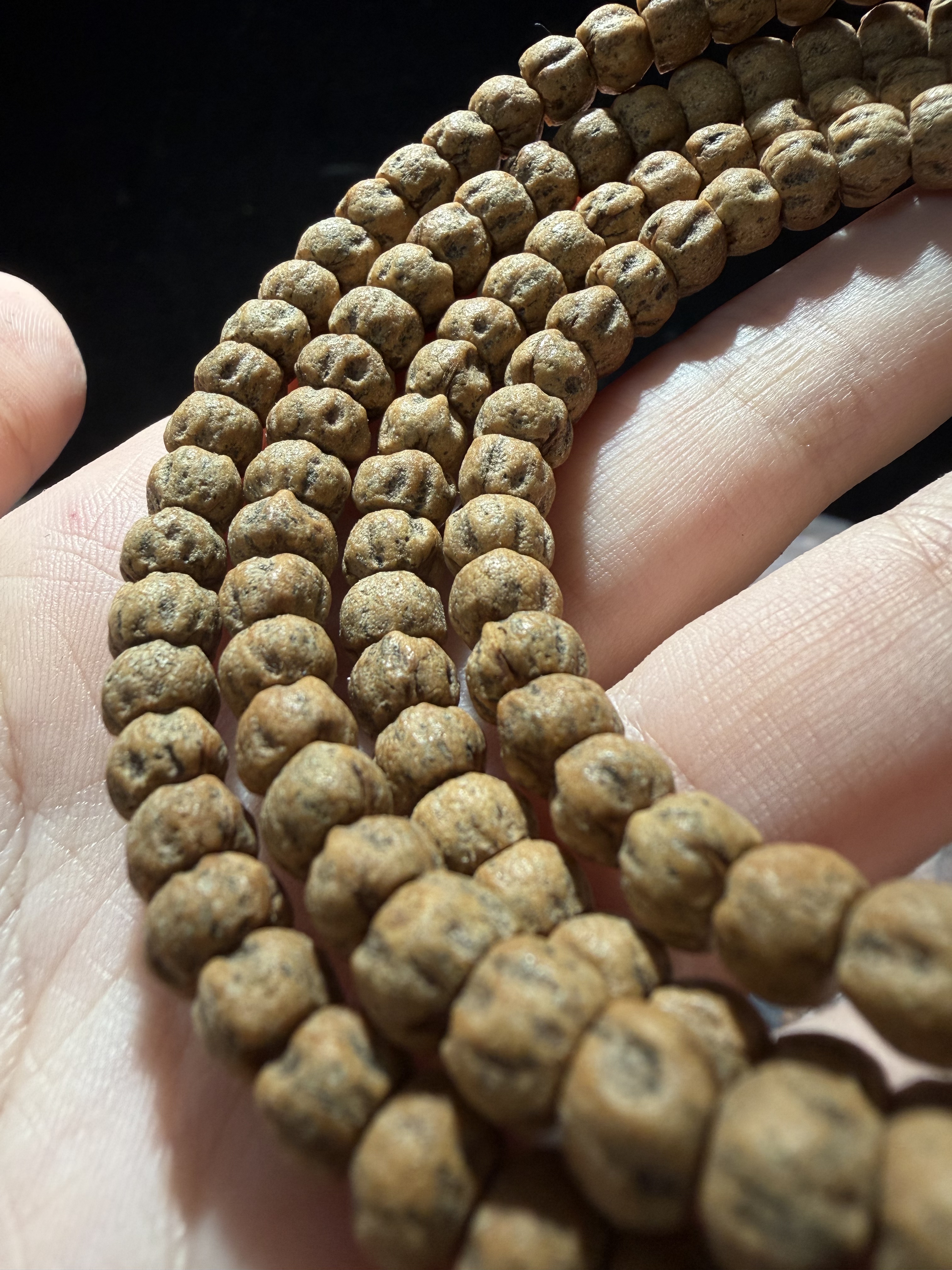 H热振柏香籽红芽红油皮方块高性价比鬼脸药片高密巨压手一物一图