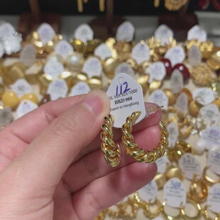 金色耳圈