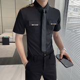 黑色