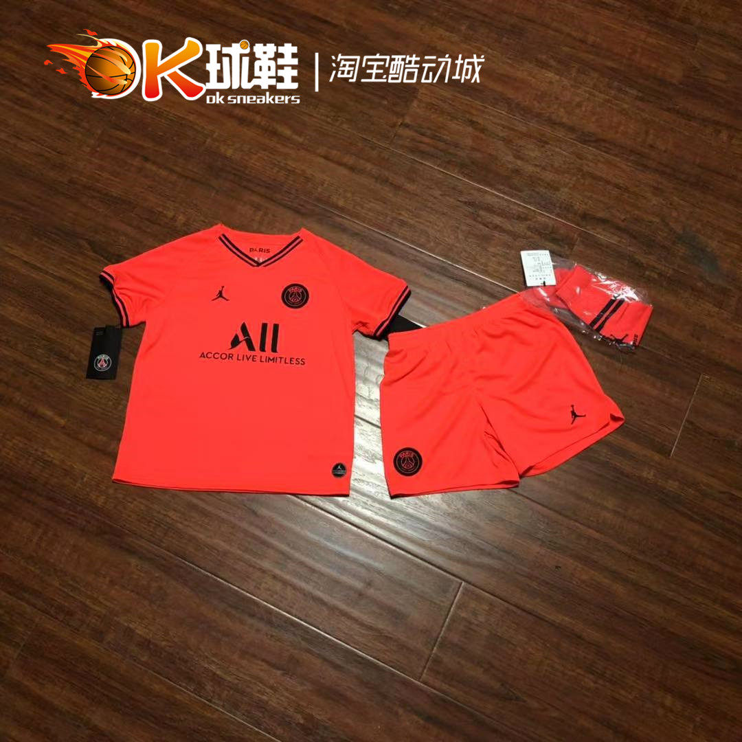 Jordan PSG 巴黎圣日耳曼儿童短袖短裤 足球运动服套装AO3061-613在类目 童装/婴儿装/亲子装, 套装中 - 来自Buy2taobao.com提供专业的淘宝代购服务