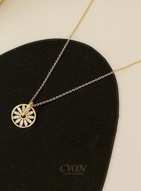 CVON时来运转项链配饰毛衣链轻奢高级感圆吊坠复古锁骨链金色颈链