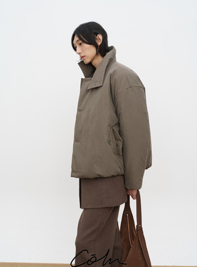 COLN高领纽扣棉服是衣橱里最务实的旧友花苞设计不言不语温度攒够