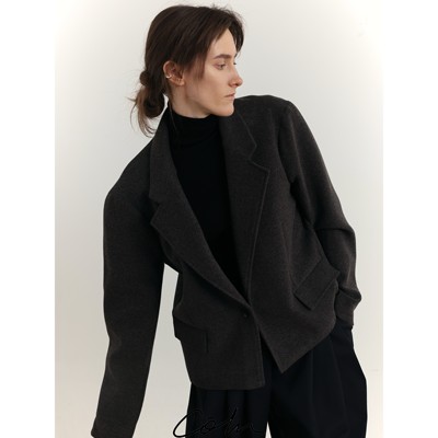 秋新一粒扣加厚呢料短款休闲西装