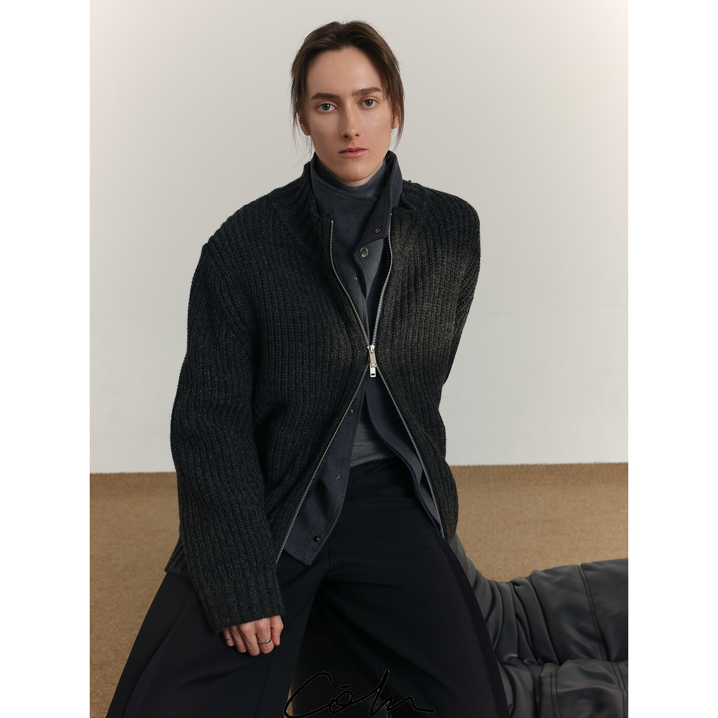 羊毛混纺加厚坑条立领拉链毛衣